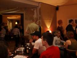 Laika Kneipe — Gäste beim Feiern